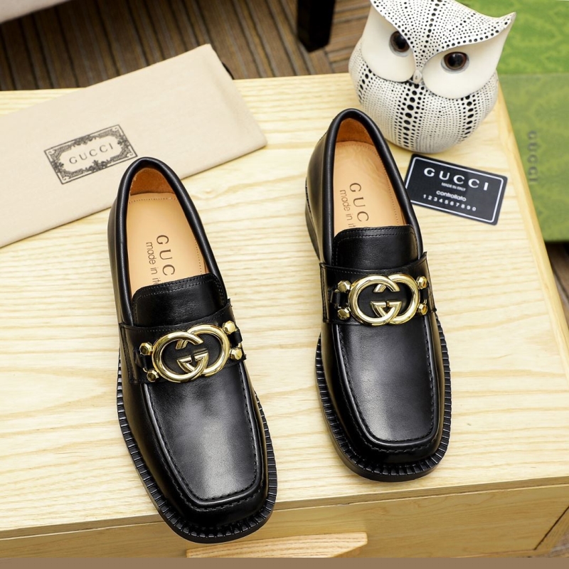 G*u*i leather shoes